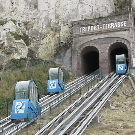 LA VERRIÈRE. Les Locations ISAHORA c'est aussi plusieurs appart' de Standing à 2 pas du Château d'Eu, des Falaises du Tréport, de MERS les Bains et aux portes de la BAIE DE SOMME Eu (Senna Marittima) Esterno foto