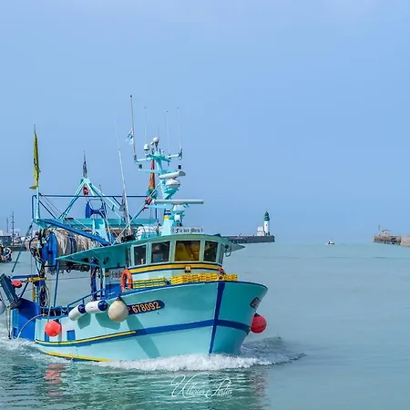 LA VERRIÈRE. Les Locations ISAHORA c'est aussi plusieurs appart' de Standing à 2 pas du Château d'Eu, des Falaises du Tréport, de MERS les Bains et aux portes de la BAIE DE SOMME Eu (Senna Marittima) Esterno foto